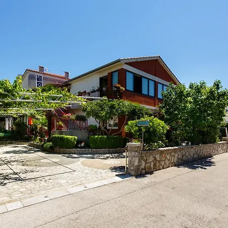 Lovorik Appartement *