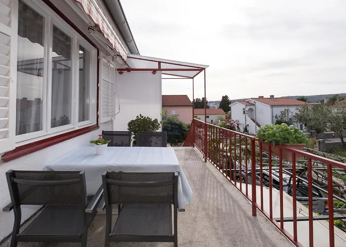 Apartment Lovorik *