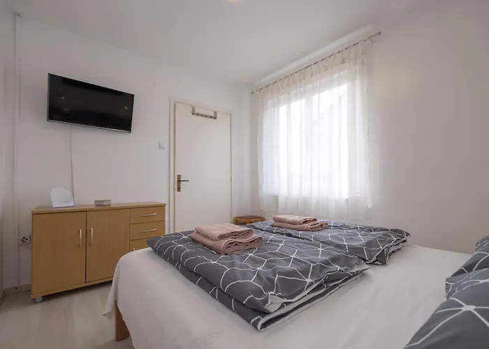 Апартаменты Lovorik Крк