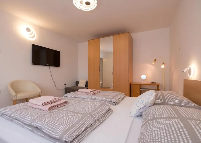 Апартаменты Lovorik Крк