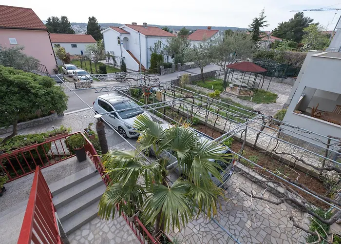 Lovorik Krk Town