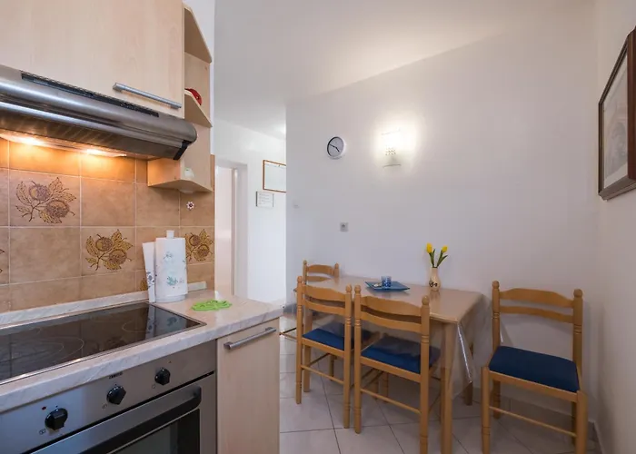 Апартаменты Lovorik Крк